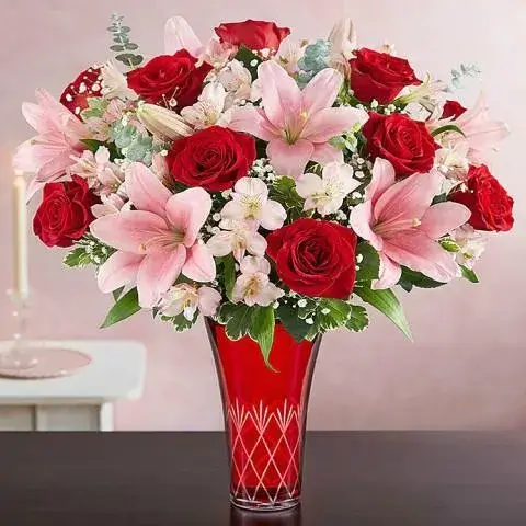 βελούδινη ανθοδέσμη αγάπης αθήνα online ανθοπωλείο κόκκινα τριαντάφυλλα ροζ λίλιουμ delivery