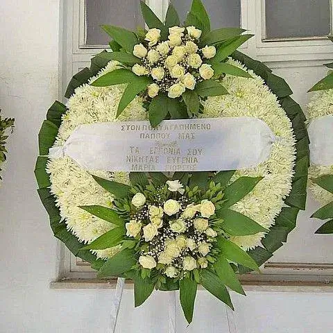 Επείγουσα αποστολή και τοποθέτηση στεφάνου στο Νεκροταφείο Βύρωνα