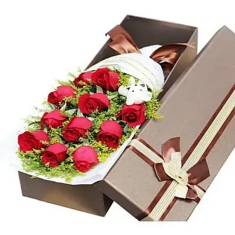 luxury floral σύνθεση σε κουτί με 11 κόκκινα τριαντάφυλλα, premium κουτιά με λουλούδια για την ημέρα των ερωτευμένων, online αγορά για 11 kokkina triantafylla αυθημερόν αποστολή Αθήνα ανθοπωλείο