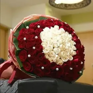 Order 100 red and white roses for same day flower delivery from Athens florist.