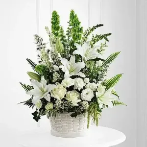 Premium συνθέσεις για μνημόσυνο υψηλής floral τέχνης με εγγυημένη άμεση παράδοση στην Αθήνα